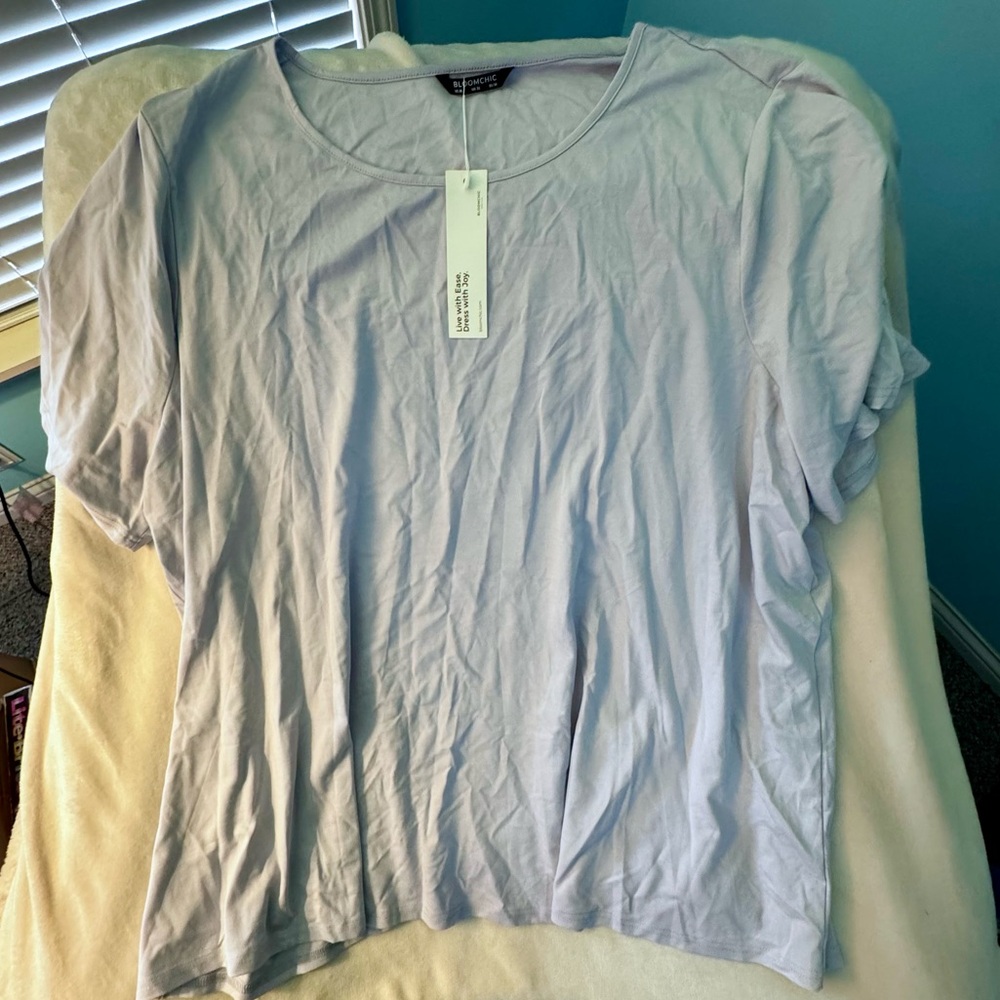BloomChic Tunic Women's Plus Size 28 Lavender Grey Crossover Cutout Back Top NWT